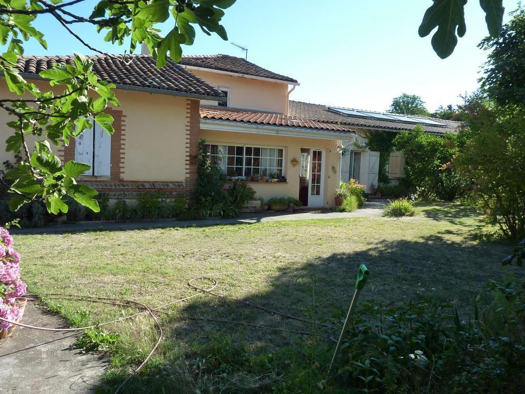 Bed and Breakfast Le Soubiran Berat Exterior foto